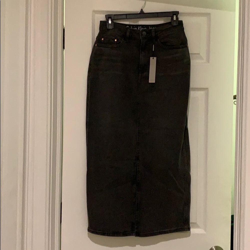 Denim Midi Skirt w Slit